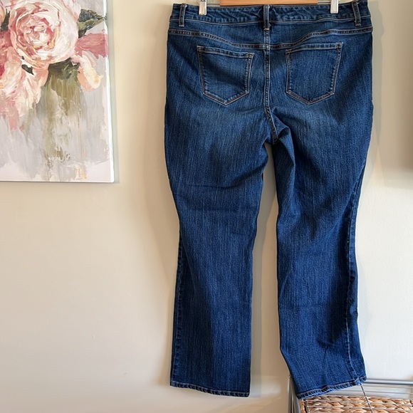 OLD NAVY Boot-Cut Secret slim pockets Women’s Jeans Size 16 Plus - Picture 3 of 4